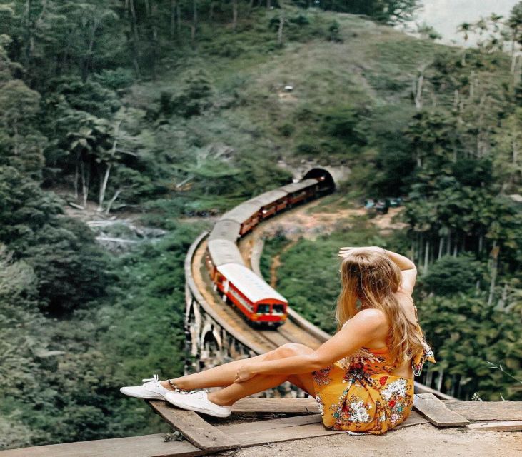 From Ella:Nine Arch Bridge, Ella Rock,Little Adamspeak Tour - Little Adams Peak