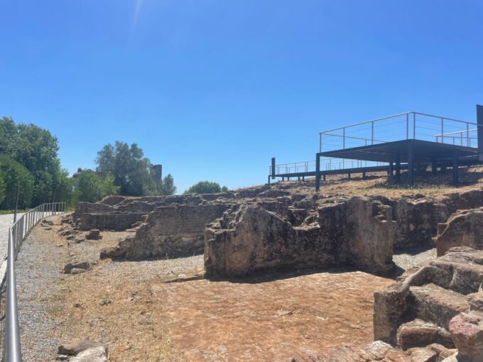 From Évora or Montemor: Visit to the Castle of Montemor-o-Novo - Frequently Asked Questions
