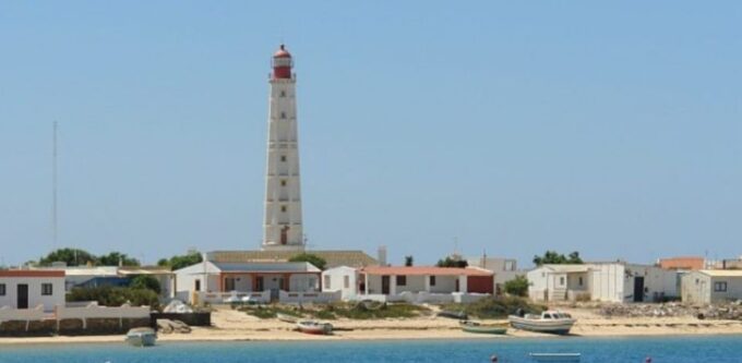 From Faro: Private Tour in Ria Formosa - Farol Island
