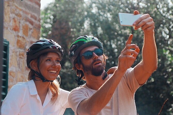 From Florence: Sunset Panoramic E-Bike or Classic Bike Tour - Accessibility and Transportation