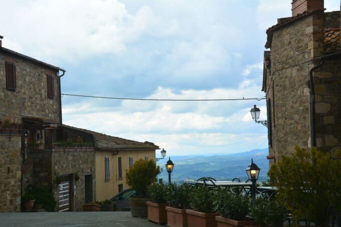 From Florence: Val D'Orcia Full-Day Wine Tasting Tour - UNESCO World Heritage Site