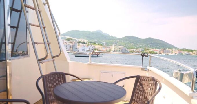 From Forio: Ischia Private Boat Tour With Aperitif - Customer Reviews