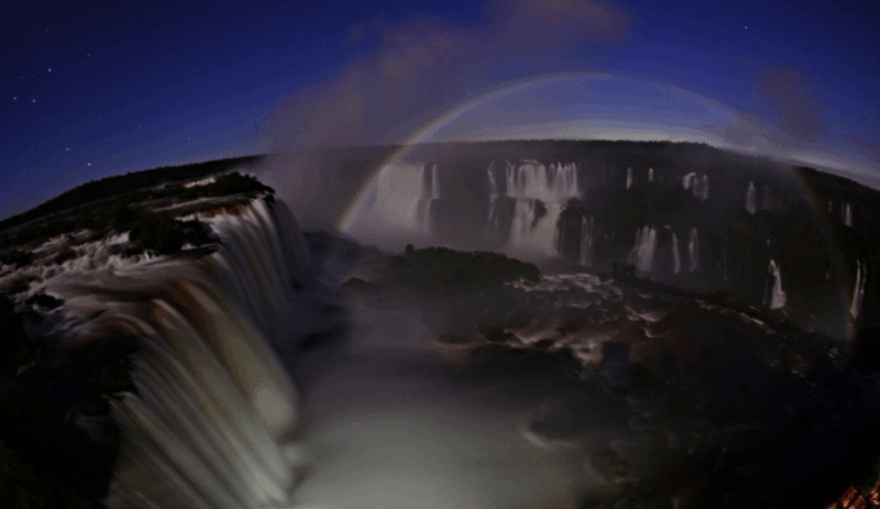 From Foz Do Iguaçu: Night Tour at the Falls - Dinner at Porto Canoas