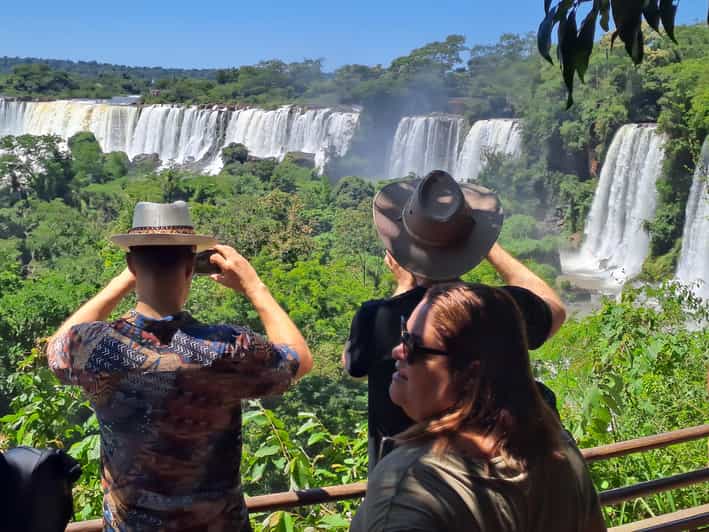 From Foz Do Iguaçu: Tour to Argentinian Falls - Key Points