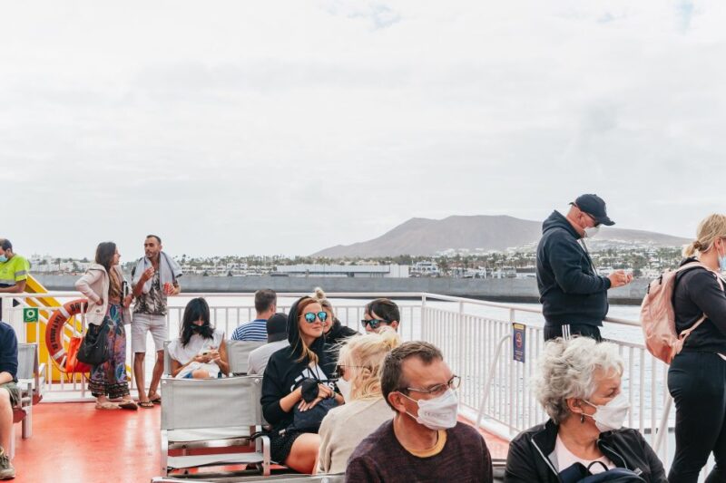 From Fuerteventura: Lanzarote Trip With Wine Tasting & Lunch - Visiting Timanfaya National Park