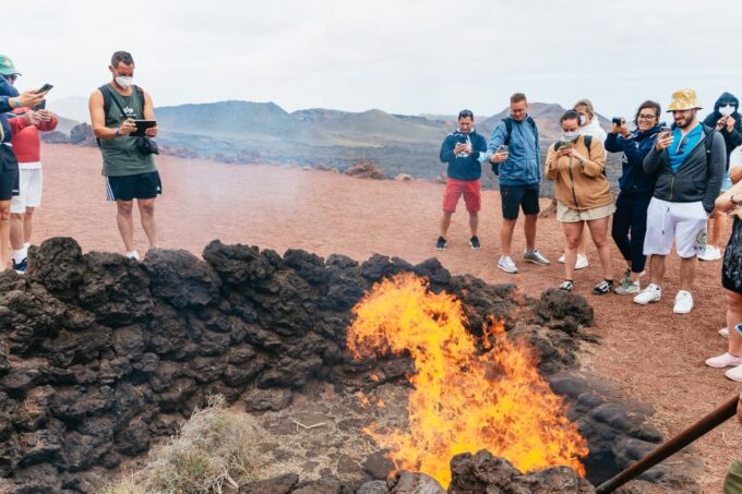 From Fuerteventura: Lanzarote Trip With Wine Tasting & Lunch - Discovering Jameos Del Agua