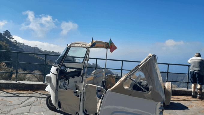 From Funchal: Cristo Rei Guided TukTuk Tour - Tour Availability