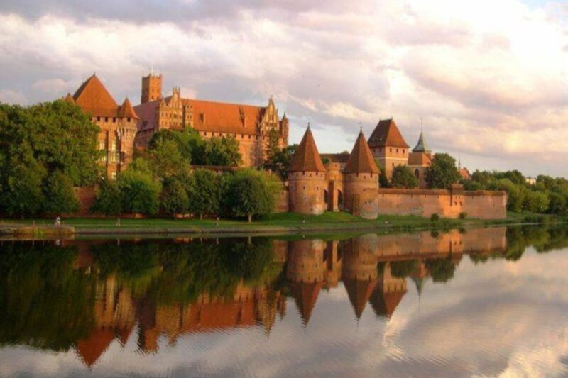 From Gdansk: Malbork Castle Trip With Ticket and Audio Guide - Castle Details and Historical Significance