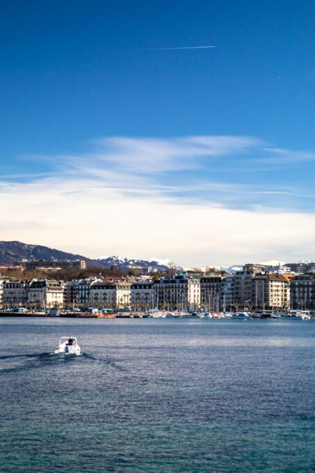 From Geneva: Day Tour for Palais De Iîle, Lake Annecy,Etc. - Scenic Drive to Lake Annecy