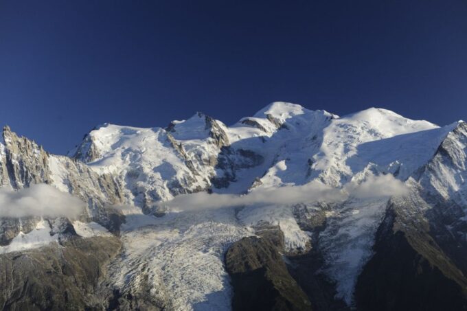 From Geneva: Day Tour to Chamonix & Yvoire Medieval Village - Cruise on Lake Geneva