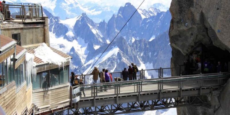 From Geneva: Private Transfer to Chamonix Mont Blanc - Travel Duration and Capacity