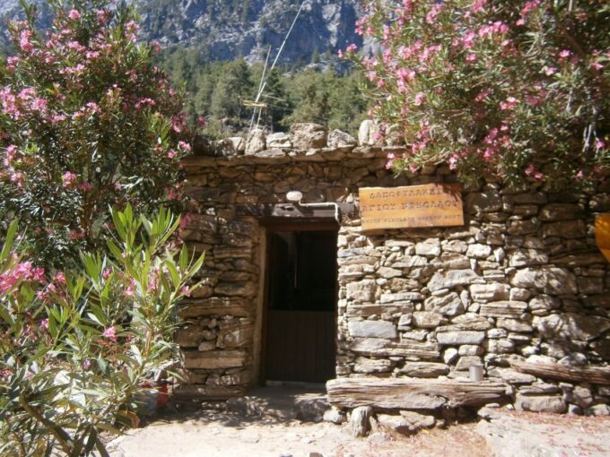 From Georgioupolis: Roundtrip Transfer to Samaria Gorge - Arrival and Departure