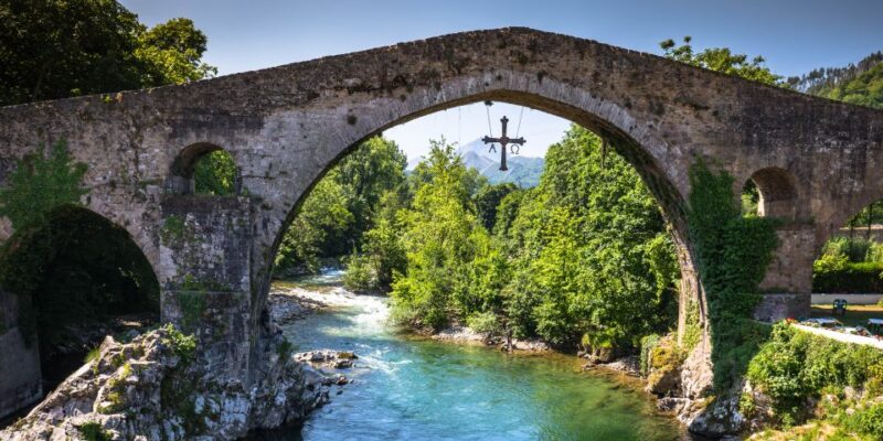 From Gijón: Covadonga, Cangas De Onís, and Lastres Day Trip - Discovering Cangas De Onís