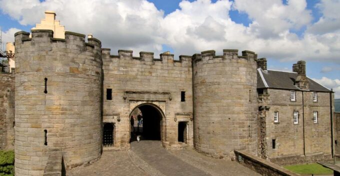 From Glasgow: Bannockburn & Stirling Castle Private Tour - Booking and Availability Details
