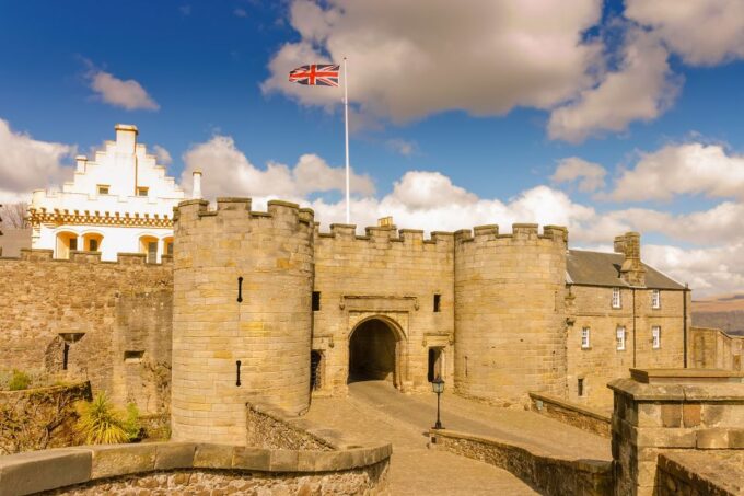 From Glasgow: Loch Lomond, Trossachs & Stirling Castle Tour - Stirling Castle Visit
