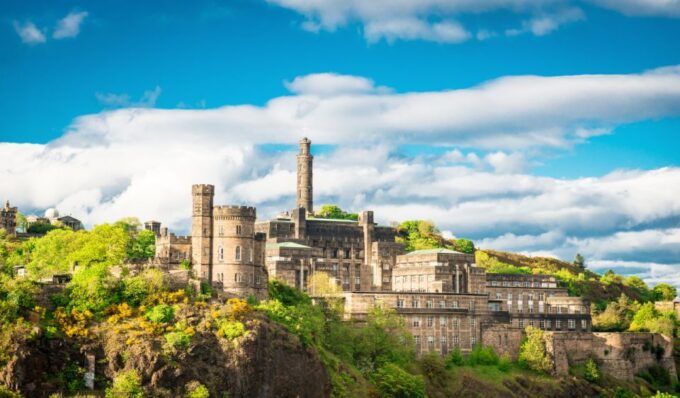 From Glasgow: Private Day Trip to Edinburgh With Transfers - About the Driver and Guide