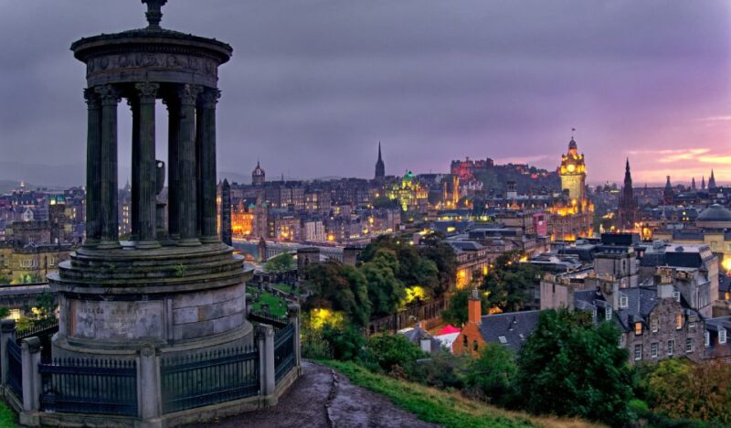 From Glasgow: Private One-Way Transfer to Edinburgh - Luggage Allowance