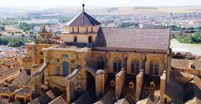 From Granada: Private Córdoba Tour and Skip-the-Line Tickets - Local Guide Expertise