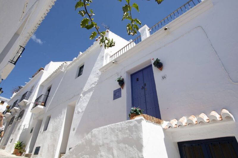 From Granada: Private Trip to Nerja, Caves, and Frigiliana - Balcón De Europa Viewpoint