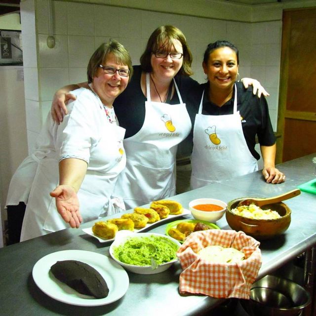 From Guatemala City: Guatemala Cooking Class Tour - Instructor and Language