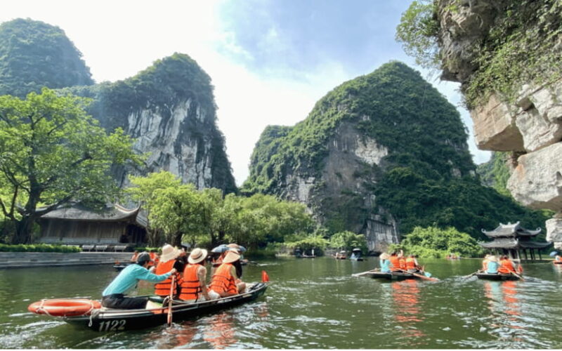 From Ha Noi: Bai Dinh Pagoda, Trang An, and Mua Cave Day - Bai Dinh Pagoda: Exploring the Grandeur