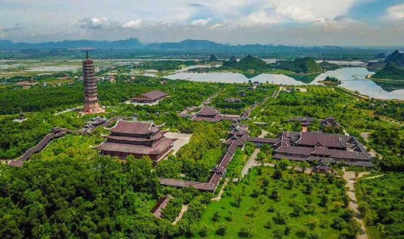 From Ha Noi: Bai Dinh Pagoda, Trang An, and Mua Cave Day - Buffet Lunch at a Local Restaurant