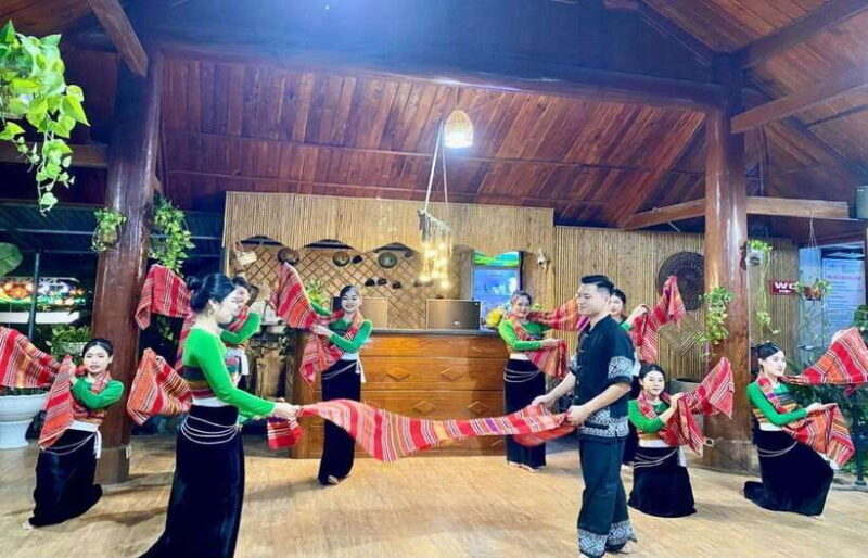FROM HA NOI : DISCOVER MAI CHAU 2 DAYS 1 NIGHT - Day 1: Ha Noi – Mai Chau Valley