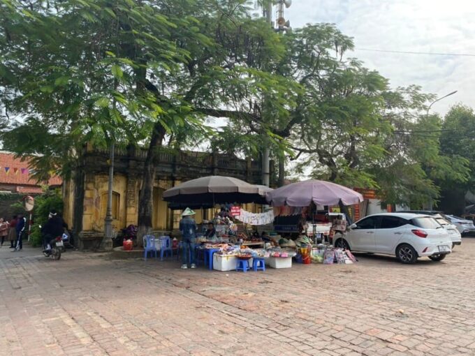 From Ha Noi: Duong Lam Ancient Village 1 Day - Departure and Transfer