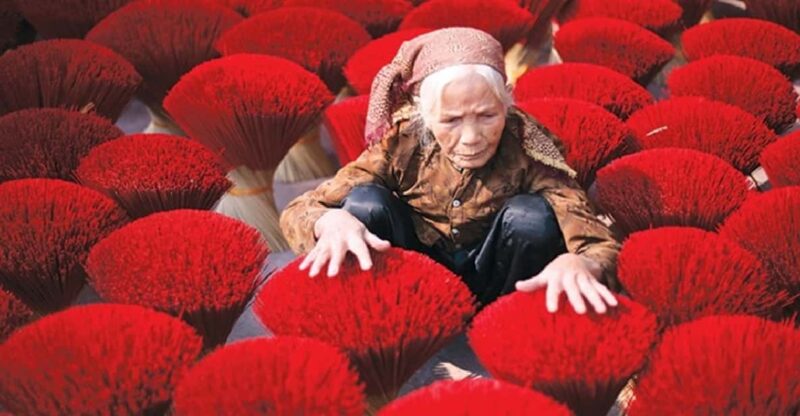 From Ha Noi: Explore Quang Phu Cau Incense Village Half Day - Engaging With Local Villagers