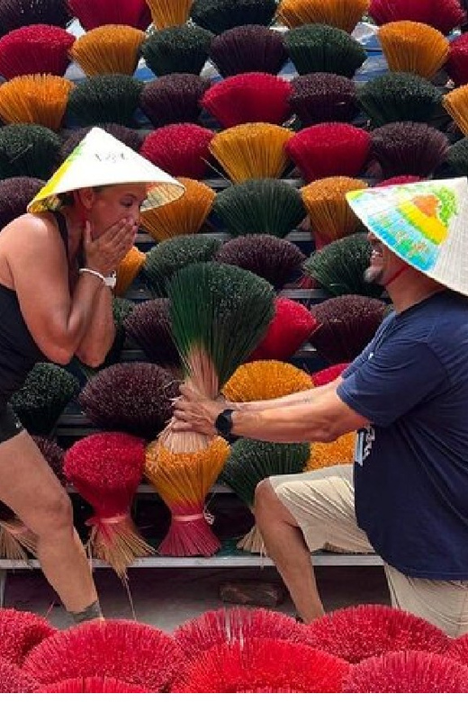 From Ha Noi: Explore Quang Phu Cau Incense Village Half Day - Observing Incense Production Process