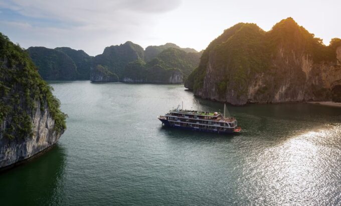 From Ha Noi: Ha Long Bay 2 Days 1 Night With A Best Cruise - Dining and Cuisine