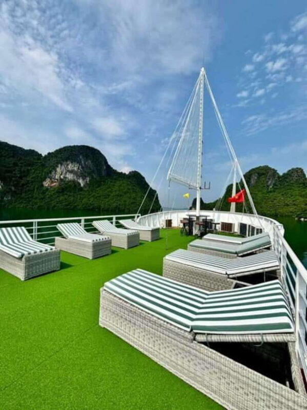From Ha Noi: Ha Long Bay Discovery Day Cruise Trip - Dining and Refreshment Options
