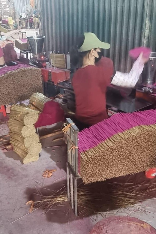 From Ha Noi: Incense Village/Hat/Ha Thai Paint Village/Guide - Pickup and Dropoff