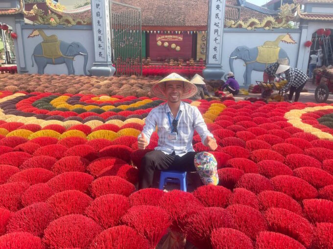 From Ha Noi: Incense Village/Hat/Ha Thai Paint Village/Guide - Inclusions and Exclusions