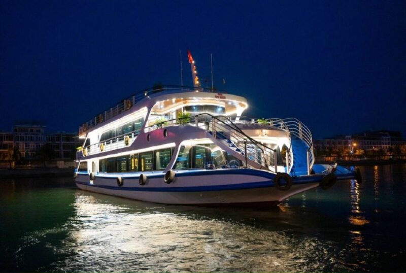 From Hanoi: 1-Day Ha Long Bay Luxury Cruise With Jacuzzi - Dining and Refreshments