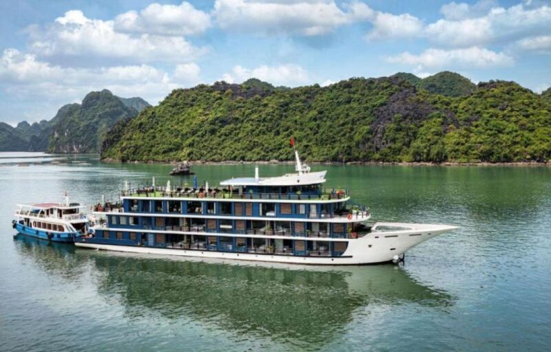 From Hanoi: 2-Day Cruise Trip With Private Balcony & Bathtub - Delectable Meals Served Onboard