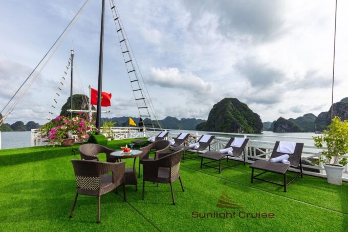 From Hanoi: 2-Day Ha Long Bay Boat Tour - Cruise Through Turquoise Waters
