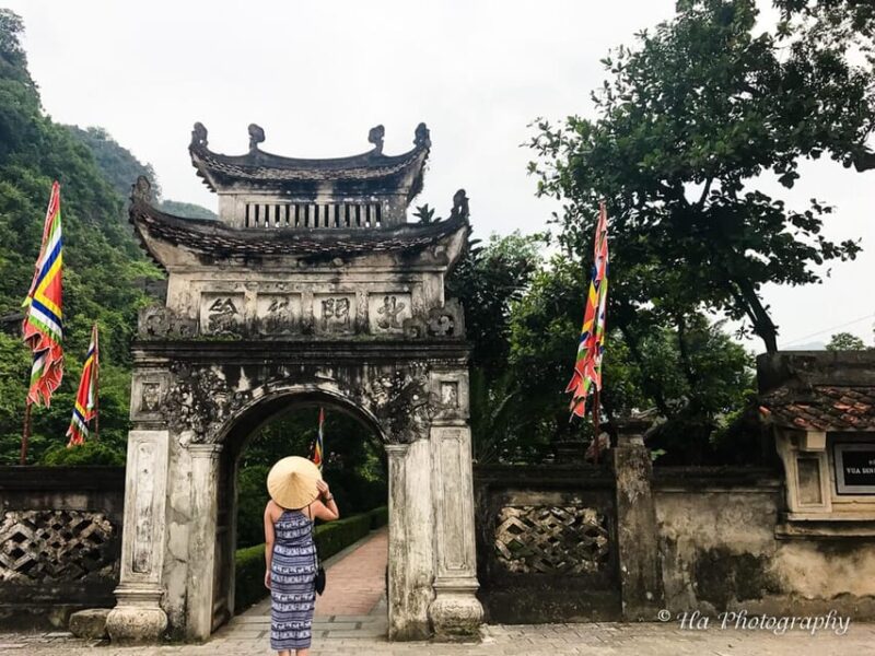 From Hanoi: 2-Day Ninh Binh Journey With Homestay and Meals - Bamboo Boat Ride in Tam Coc