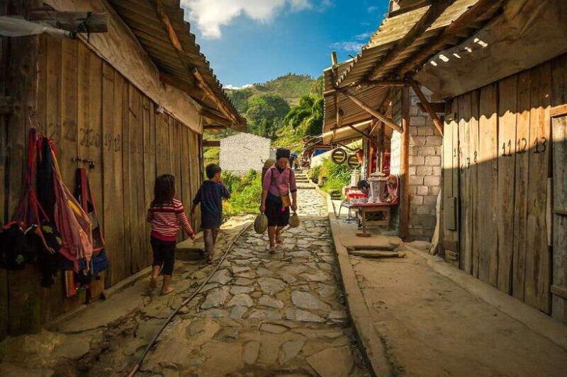 From Hanoi: 2-Day Sapa Tour by Limousine Van and Hotel - Booking and Availability