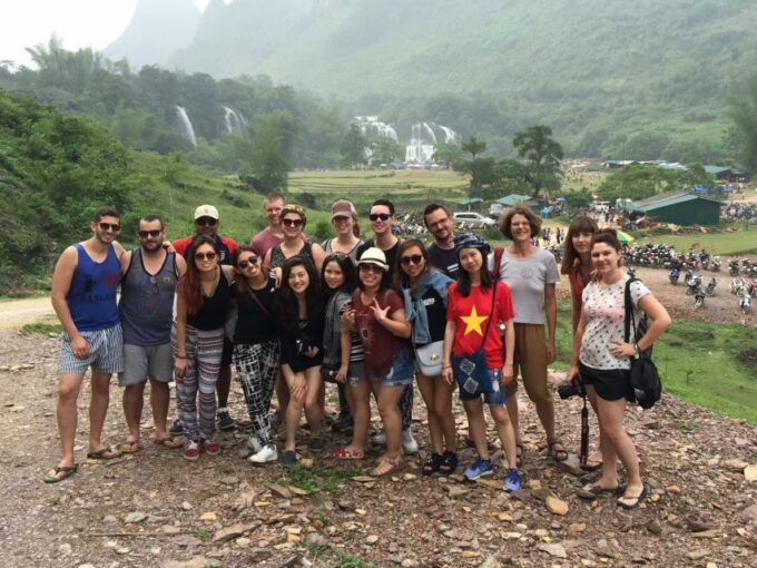 From Hanoi: 2-Day Sapa Trekking Tour With Limousine Transfer - Roundtrip Transportation