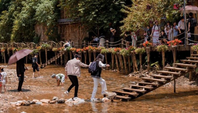 From Hanoi: 3-Day Sapa Tour With Fansipan Peak Visit - Included Services