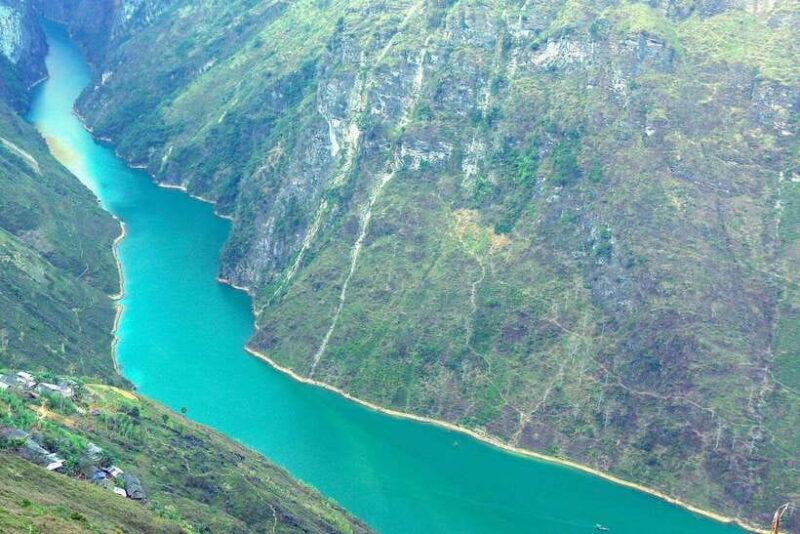 From Hanoi : 4-Day Ha Giang Loop Tour With Easy Rider - Transportation and Accommodation