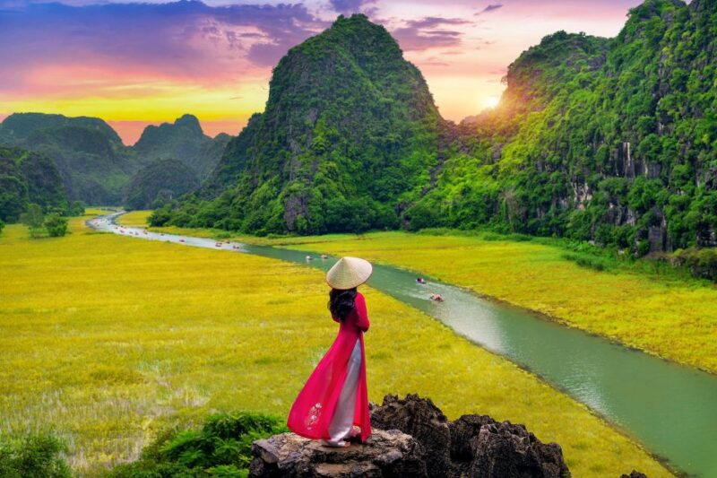From Hanoi: 5-Day Sapa, Ninh Binh, Ha Long Bay Cruise 4stars - Cruising Through Ha Long Bay