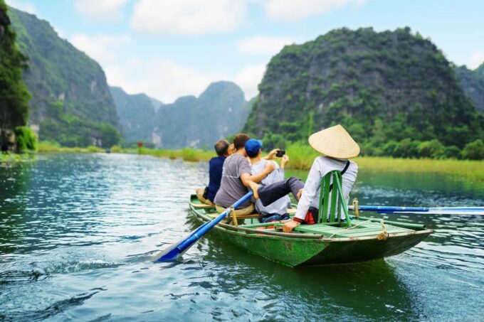 From Hanoi: 5-Day Sapa, Ninh Binh, Ha Long Bay Cruise 4stars - Included and Excluded Costs
