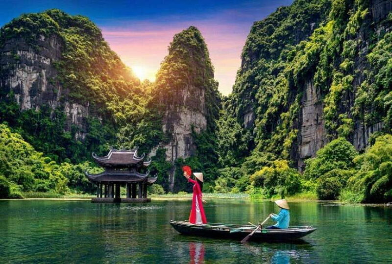 From Hanoi: Bai Dinh Pagoda and Trang An Boat Tour - Key Points