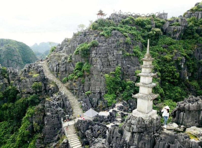 From Hanoi: Bai Dinh Pagoda and Trang An Boat Tour - Trang An UNESCO World Heritage Site