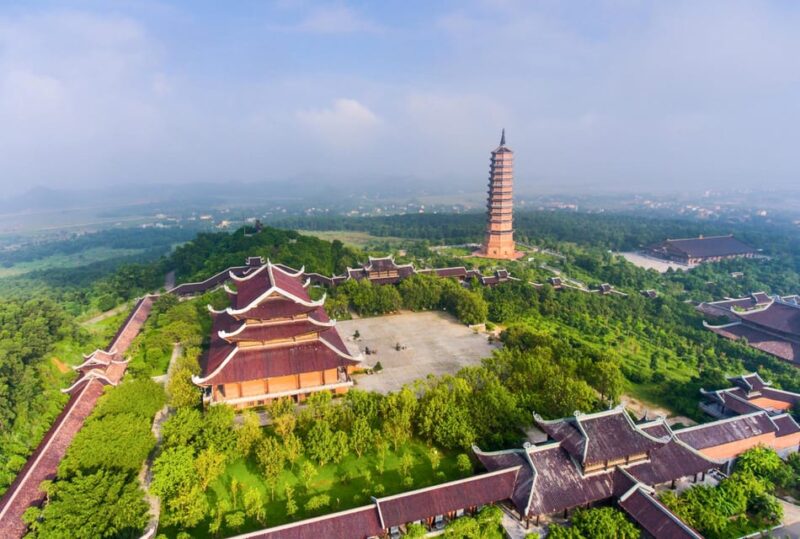 From Hanoi: Bai Dinh Pagoda and Trang An Boat Tour - Itinerary Highlights