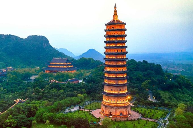 From Hanoi: Bai Dinh, Trang An, and Mua Cave Day Tour - Mua Cave (Dragon Peak)