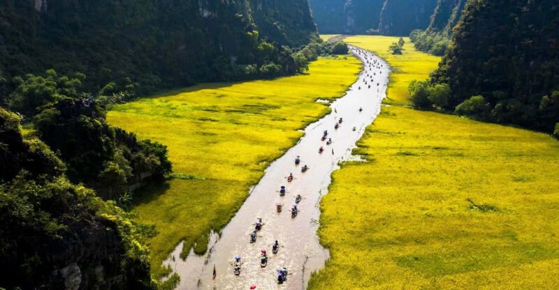 From Hanoi: Bai Dinh, Trang An, and Mua Cave Day Trip - Included Amenities