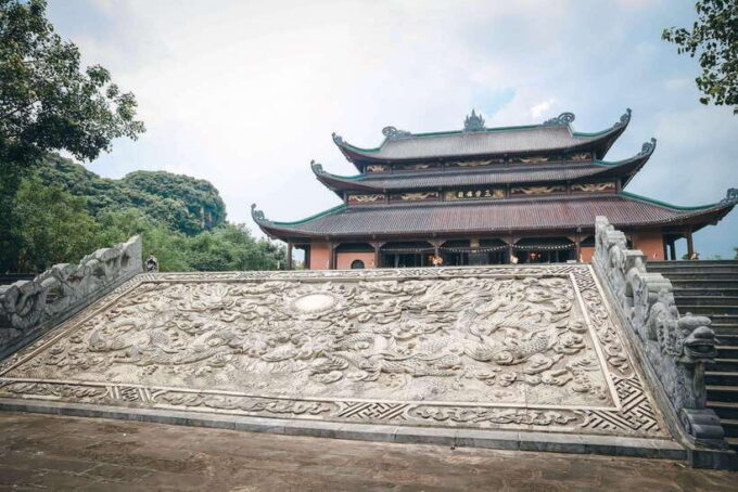 From Hanoi: Bai Dinh, Trang An Mua Cave - A Scenic Day Tour - Transportation and Logistics
